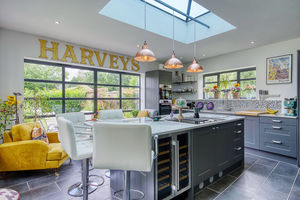 Kitchen/Breakfast Room- click for photo gallery